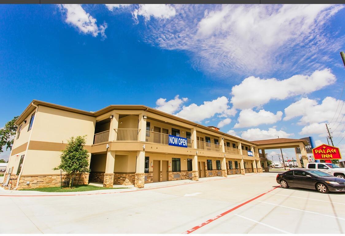 Palace Inn Conroe Exterior photo