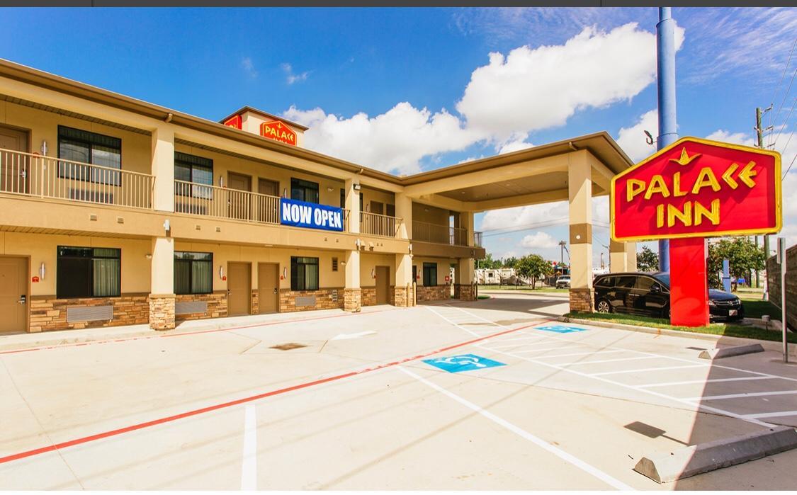 Palace Inn Conroe Exterior photo