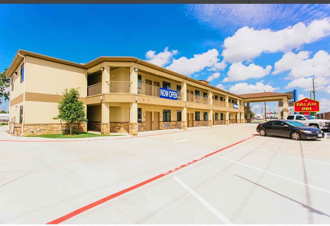 Palace Inn Conroe Exterior photo